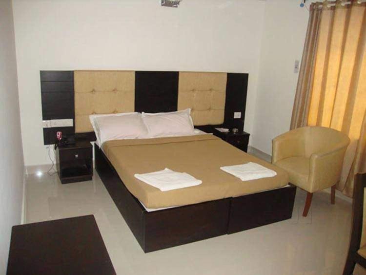Seaqueen Residency Hotell Chennai Eksteriør bilde