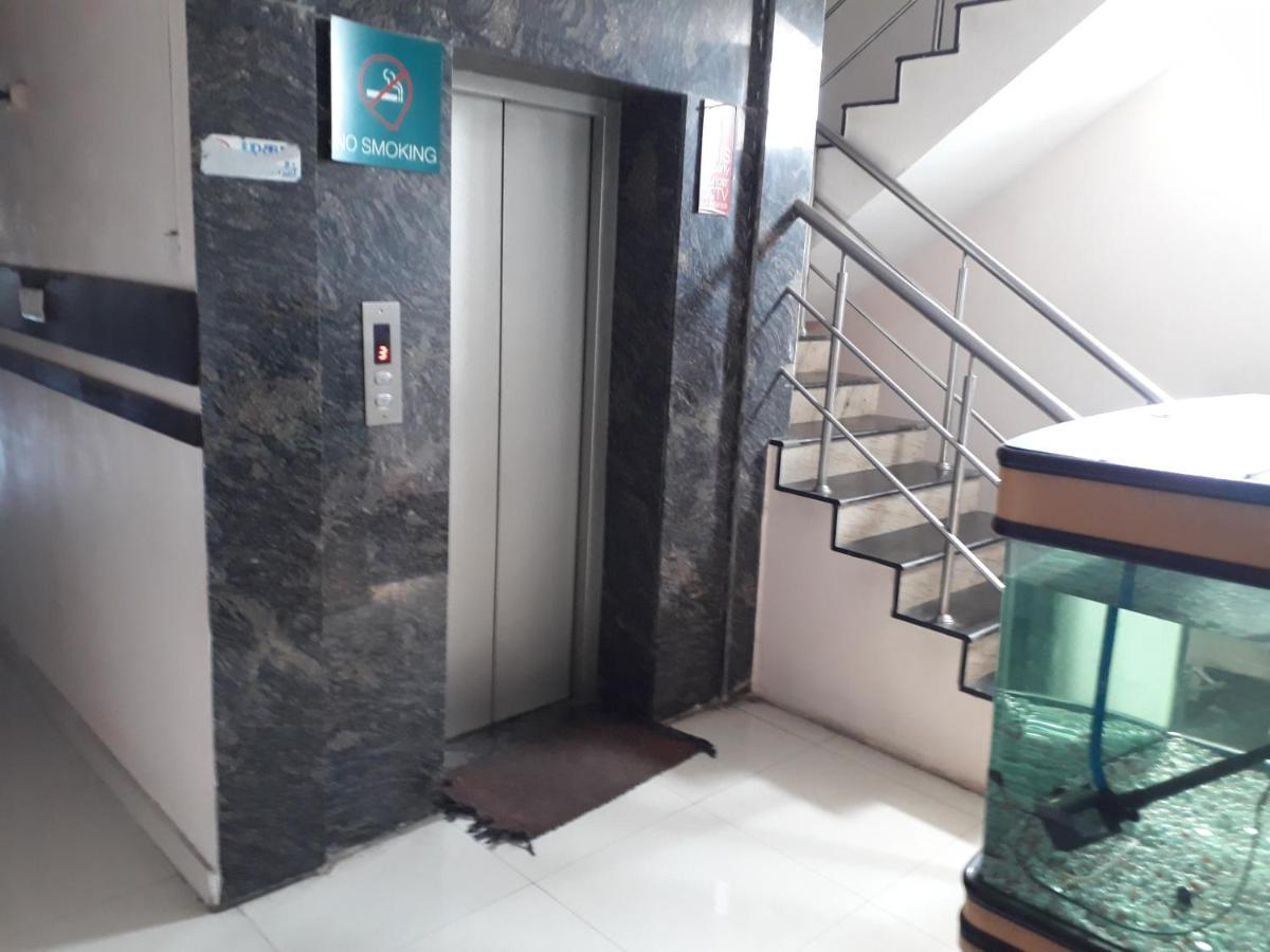 Seaqueen Residency Hotell Chennai Eksteriør bilde